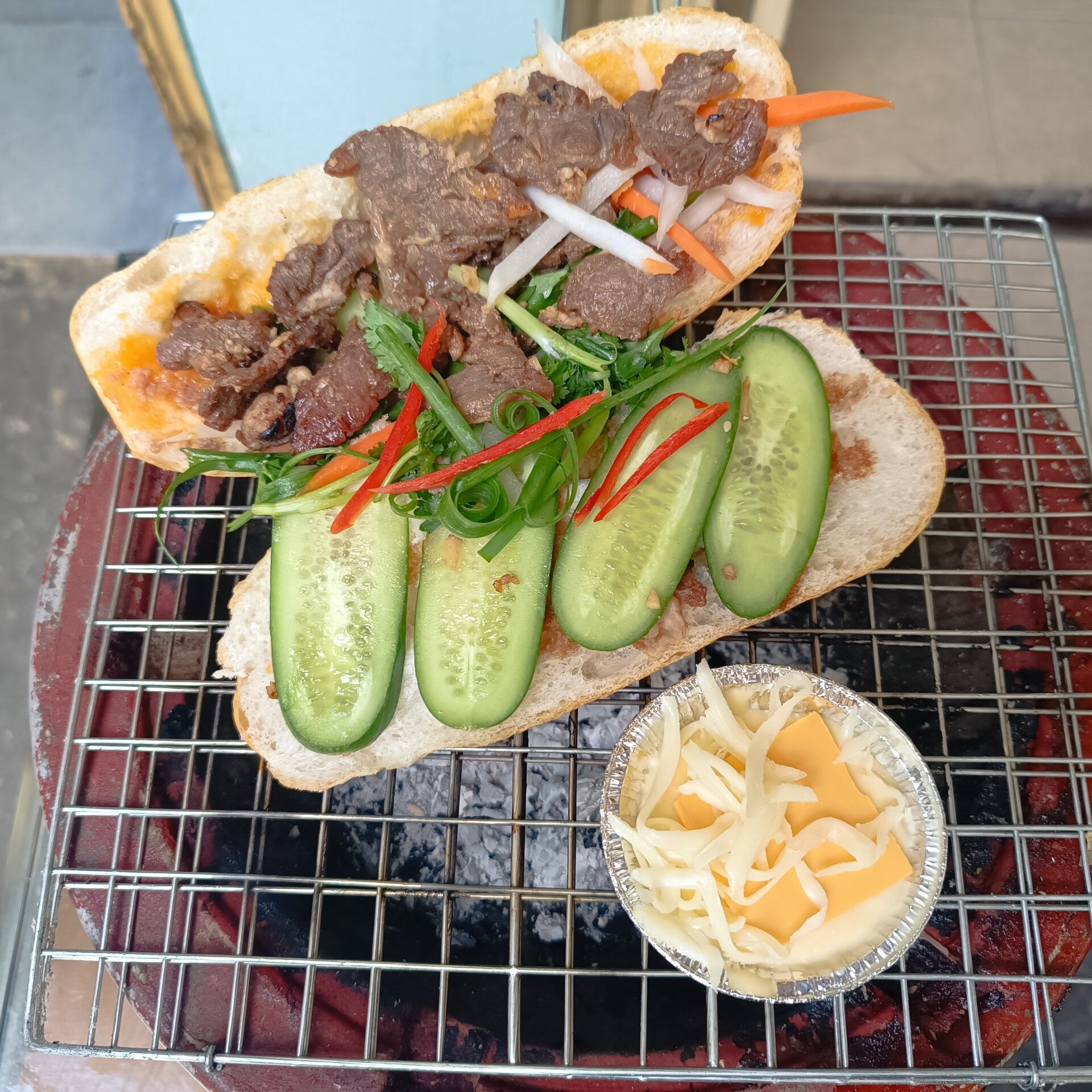 banh-mi-sai-gon-ht-ho-thi-ky