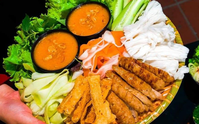 nem-nuong-nha-trang-thu-ha
