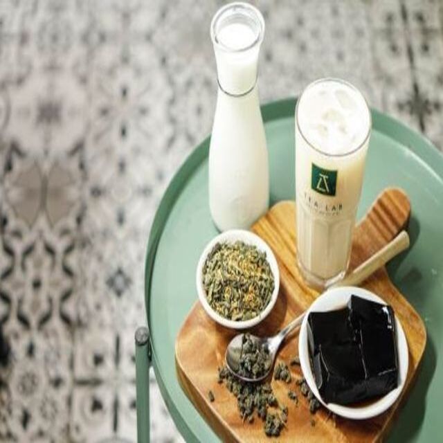 tea-lab-tiem-tra-chanh-lac-long-quan