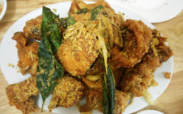 ga-tuoi-hoang-van-thai