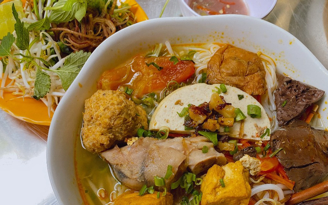 di-lan-bun-rieu-canh-bun-thach-lam