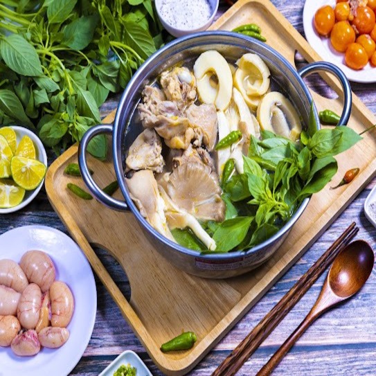 Quán-Xứ-Nẫu---Lẩu-Gà-Lá-É---Tên-Lửa