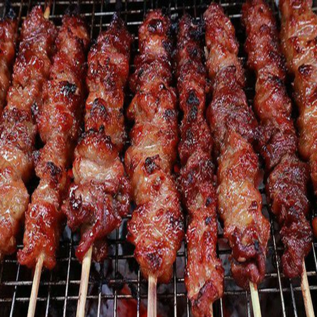 Bánh-Mì-Thịt-Xiên-Nướng-Tám-Béo---Tôn-Thất-Tùng