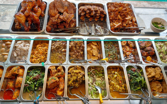 quan-com-sach-quoc-lo-13