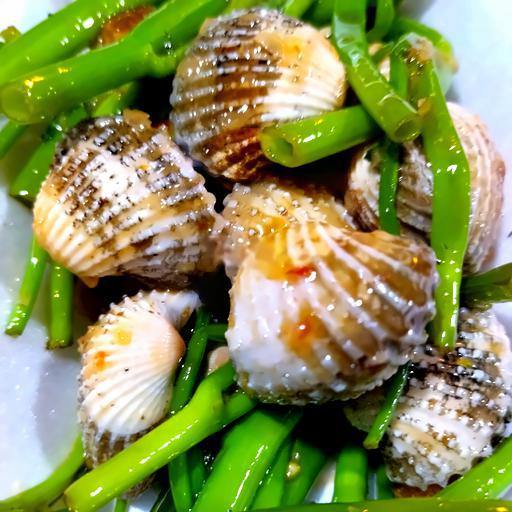 quan-oc-quynh-hoang-ngan