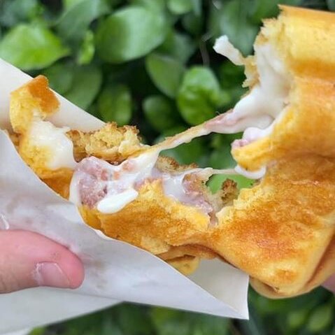 Tiệm-Cheese---Hotdog-Phô-Mai-Tan-Chảy---Đường-Số-28