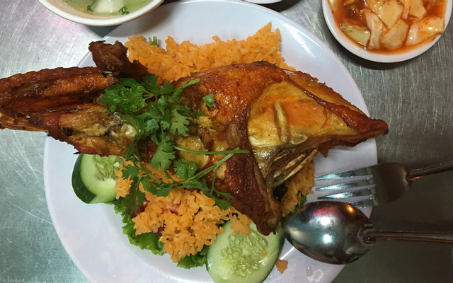 hung-phuong-com-ga-xoi-mo-duong-inh-nghe