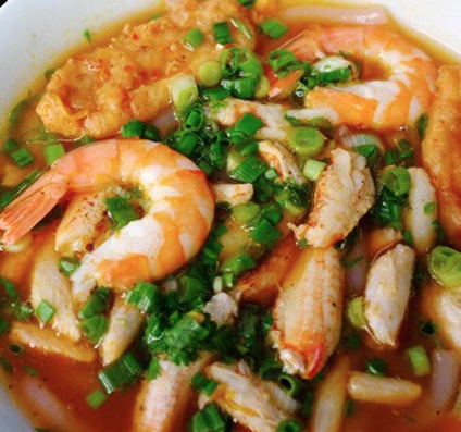 Bánh-Canh-Cua-Súp-Cua-Út-Trang---Hồng-Bàng