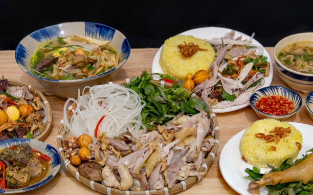 Quán-Nhà-Lá---Cơm-&-Gỏi-Gà-Hội-An---Nguyễn-Xiển
