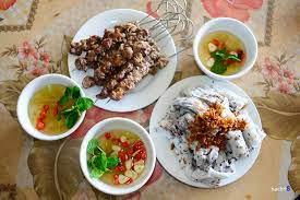 banh-cuon-thit-xien-nuong