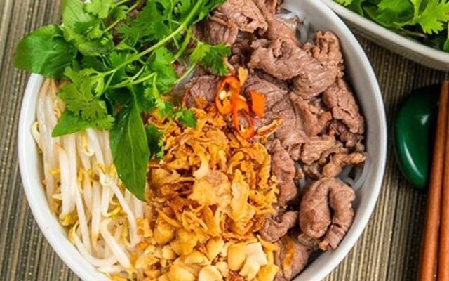 Bún-Bò-Nam-Bộ---Shop-Online---Đội-Cấn