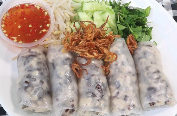 banh-cuon-nong-ngoc-chau-ta-quang-buu