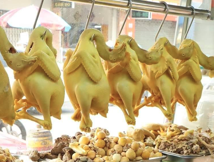 com-ga-tam-ky-tuyet-suong-ngo-chi-quoc