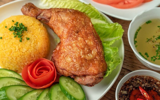 com-chien-ga-xoi-mo-happy-ien-bien-phu