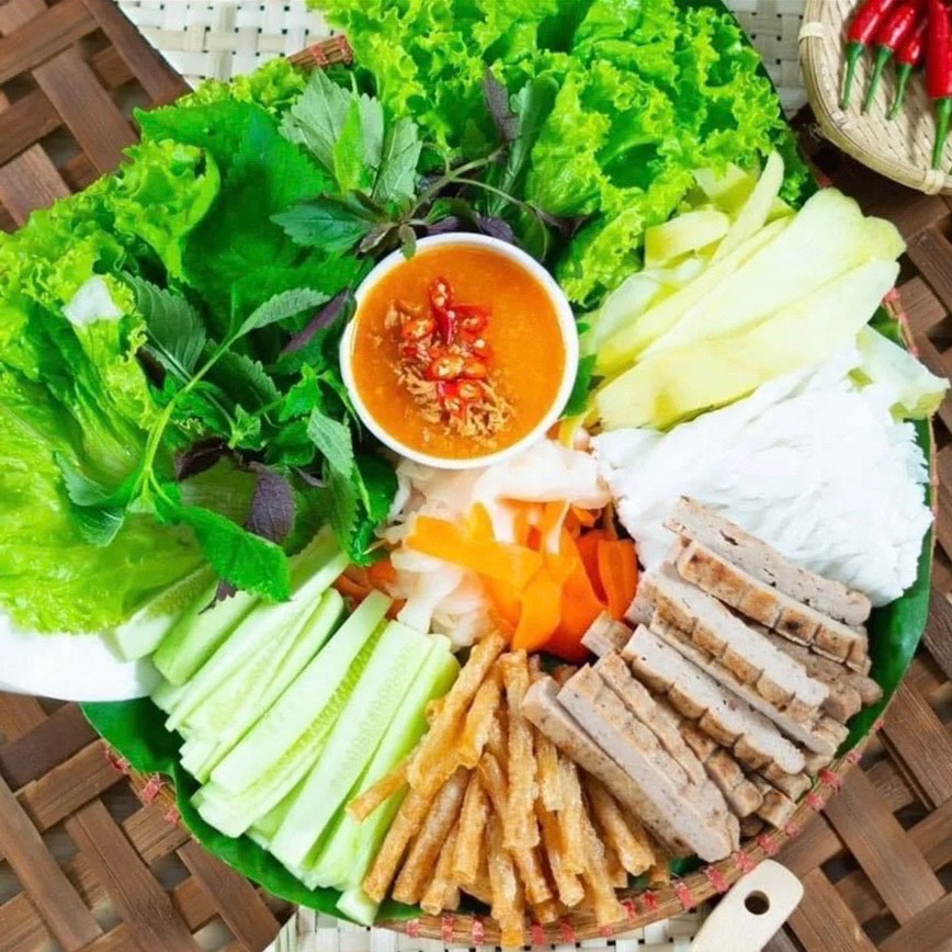 anh-tung-nem-nuong-nha-trang-phao-ai-lang