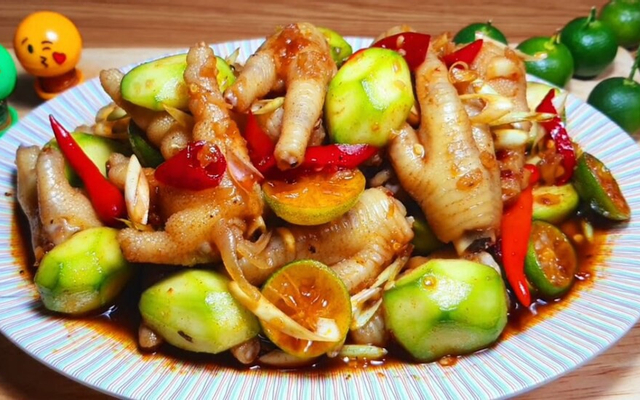 ngoc-nhi-quan-ga-tan-an-vat-oi-can