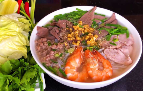 banh-canh-ga-ha-anh-bau-cat