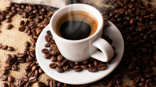 tram-anh-tra-ca-phe-tran-trong-cung