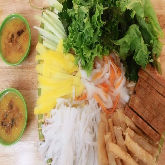 minh-phuong-nem-nuong-nha-trang-tran-ai-nghia