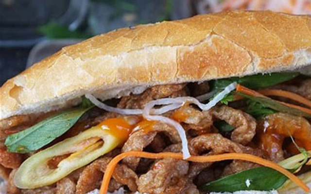 banh-mi-cha-ca-bui-thi-xuan