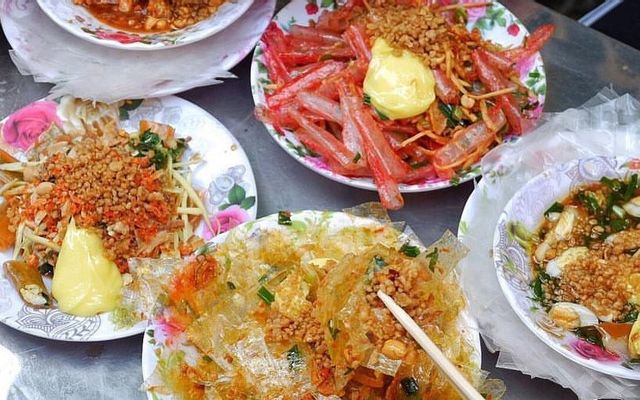 banh-trang-nhat-quynh-le-thi-bach-cat