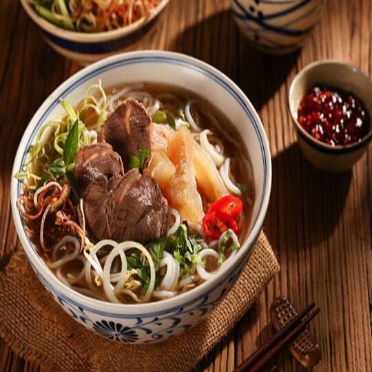 Bún-Bò-&-Bò-Kho-Cô-Sen---Bùi-Thị-Xuân