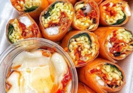 banh-trang-tron-goc-cay-xoai-huynh-thien-loc