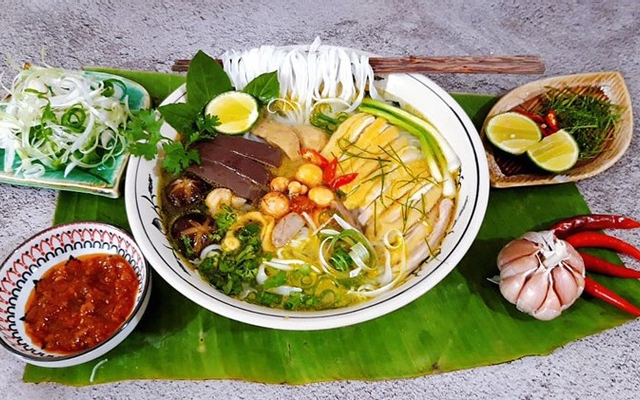 trang-anh-pho-ga-ta-tran-quoc-vuong