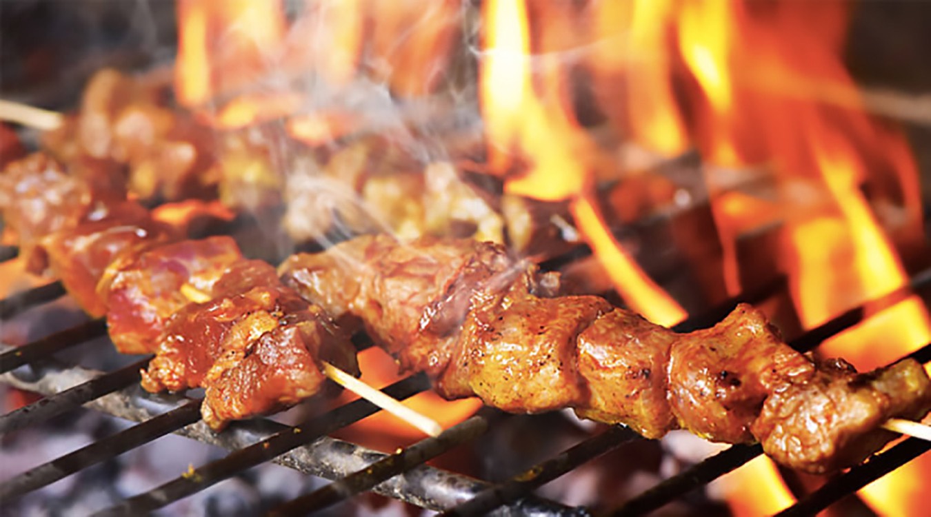 thu-hang-thit-xien-nuong-ha-noi-than-nhan-trung