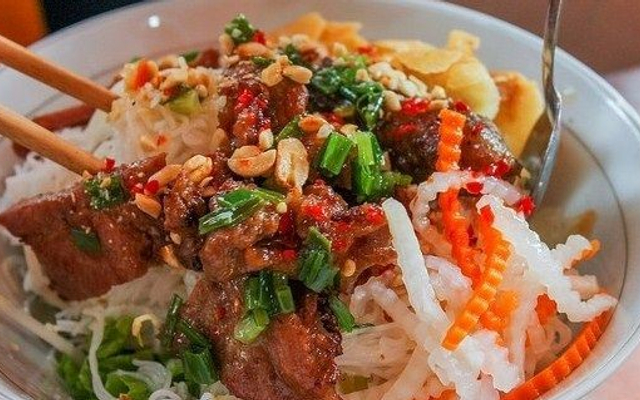 minh-com-tam-bun-thit-nuong-tay-thanh