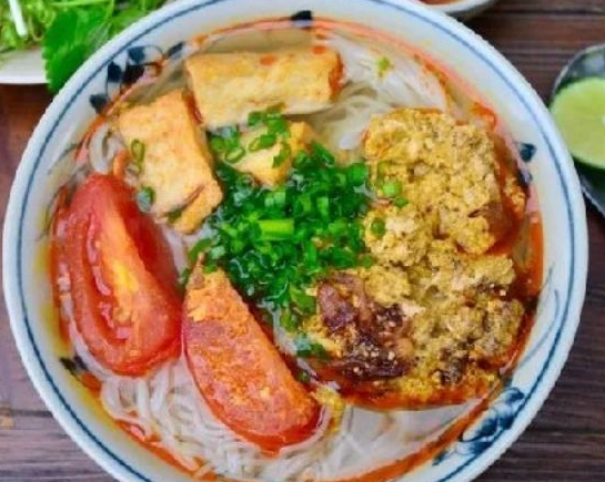 subeo-bun-rieu-com-tam-ap-ong-lan