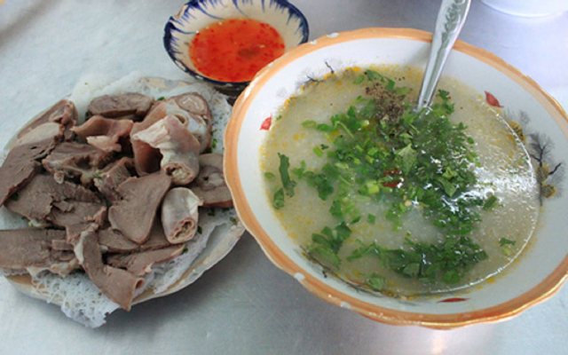 thanh-tuyen-chao-long-lau-bo-le-thi-hoa