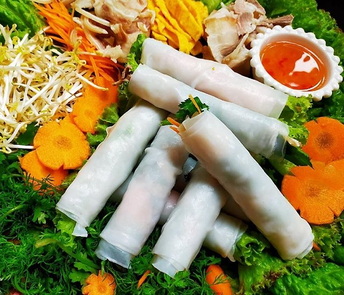 titi-pho-cuon-nuoc-ep-tran-binh