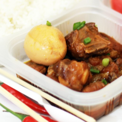 com-suon-non-kho-trung