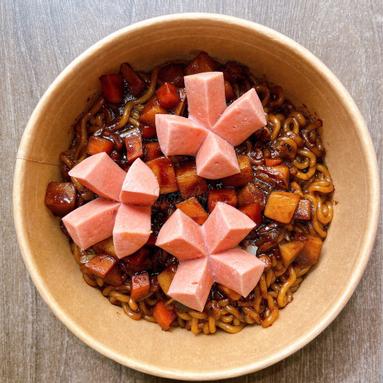 my-tuong-en-xuc-xich