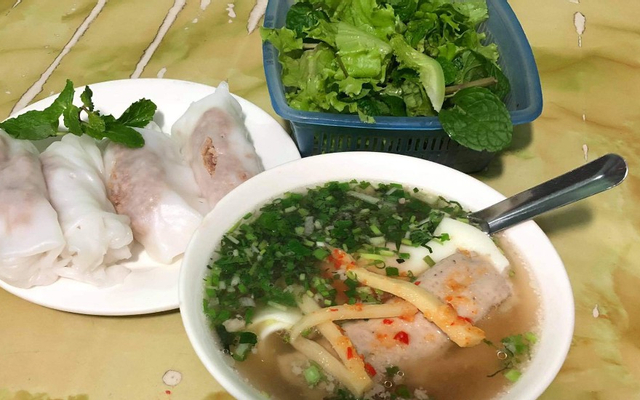banh-cuon-cao-bang-banh-cuon-le-van-hien