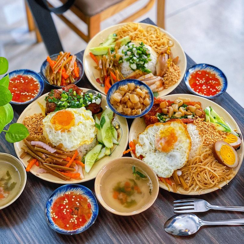 Cô-Ba-Chề---Cơm-Tấm-Long-Xuyên---Nguyễn-Thái-Bình