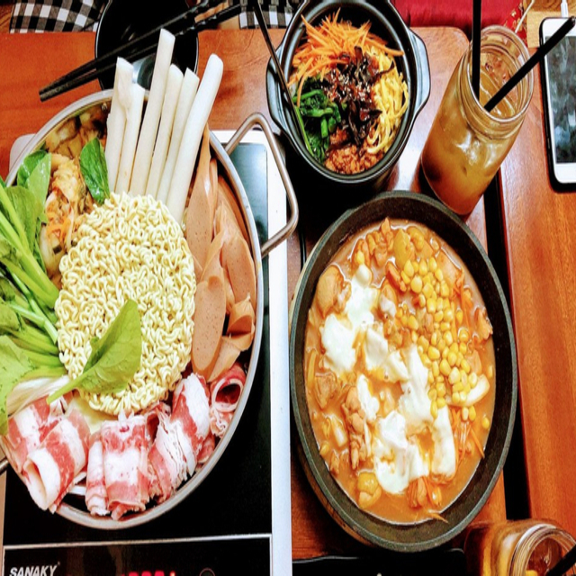 bimbimbap-com-tron-com-ga-han-quoc-ao-sen