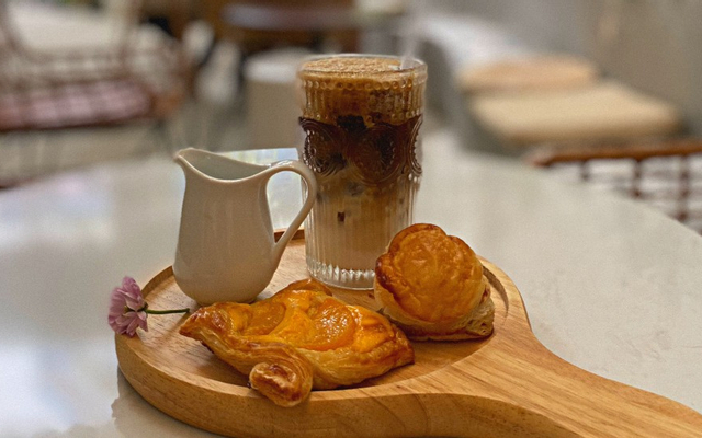 la-cafe-tra-hoa-lan
