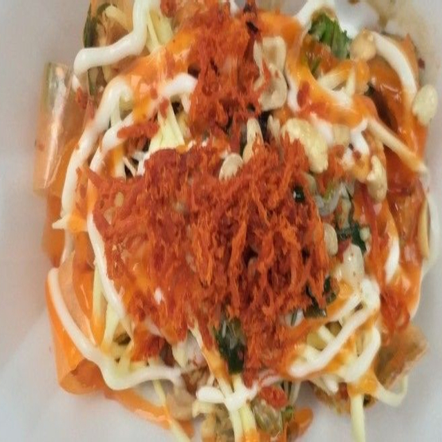 lee-na-banh-trang-tron-cuon-quang-trung