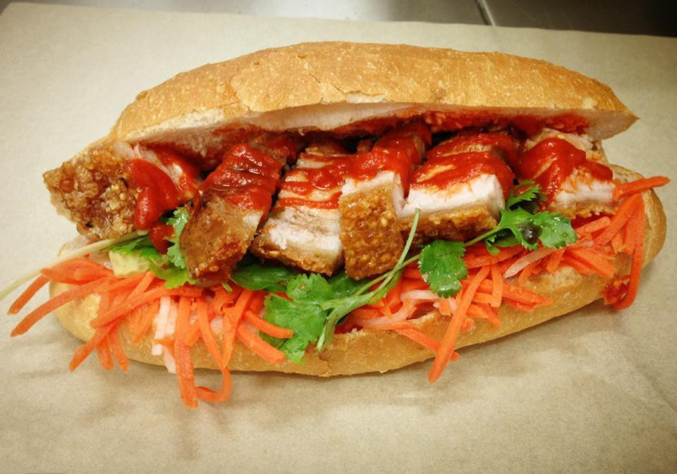 banh-mi-heo-quay-tuyen-ky-quoc-lo-13