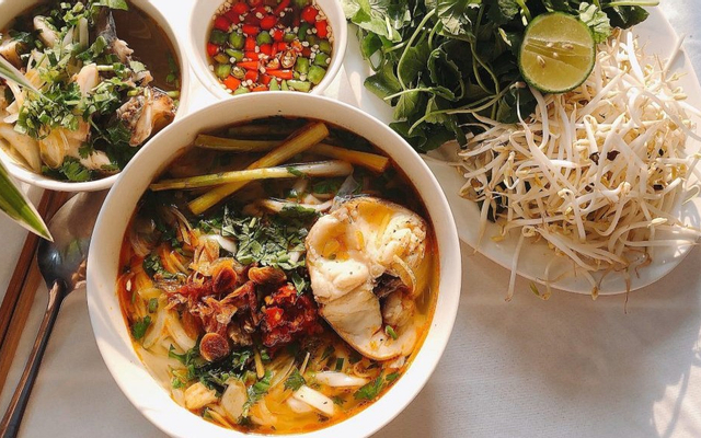Hoàng-Dũng---Bánh-Canh-Cá-Lóc-&-Bún-Hải-Sản---Gò-Dầu
