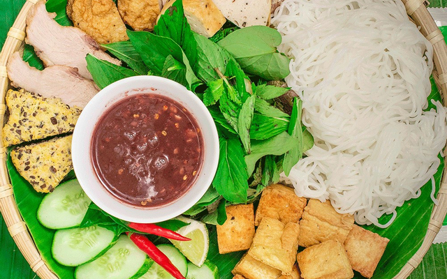 e-nhat-quan-bun-au-bun-cha-ha-noi-le-van-viet