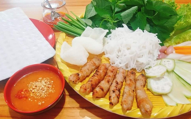 nem-nuong-bo-la-lot-ong-u-mac-inh-chi