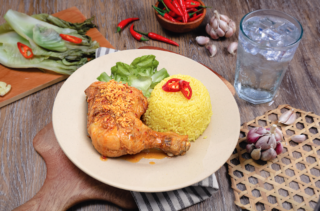 com-ga-e-nhat-223-nguyen-thi-thap