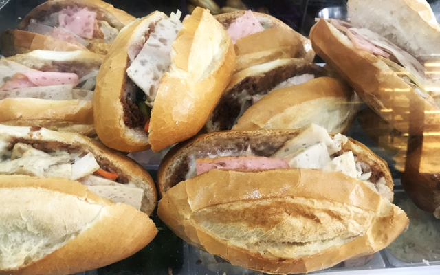 chi-trang-o-an-vat-cau-dien