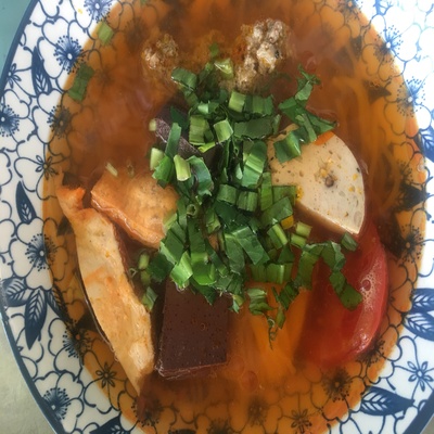 bun-rieu-linh-teo-tan-ky-tan-quy