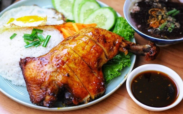 t-food-com-ga-xoi-mo-sieu-sot-le-uc-tho