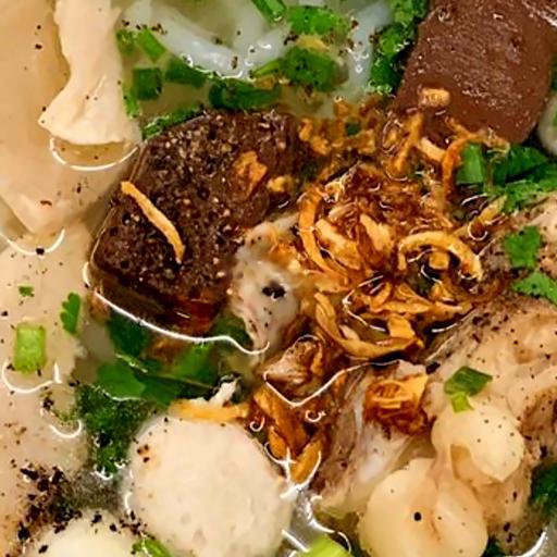 bun-nuoc-mi-muoi-ot-hem-23-bun-nuoc-tom-bo-phan-ang-luu