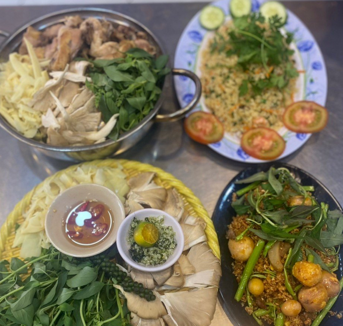 Hàng-Xanh-Quán---Lẩu-Gà-Lá-É---Điện-Biên-Phủ